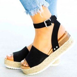 !! NEW !! Platform Espadrille Sandals in Black